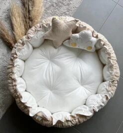 Bébélunes Waffle Beige - Babynest - Speelnest - Speelkleed - Speelmat - Beige - 140cm - Inclusief Speelkussens