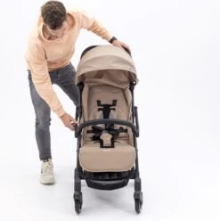 Hamilton By Yoop X1 Plus Kinderwagen - Buggy Met Monteerbare Wieg - Premium Stroller Met One Hand Folding Technologie - Nieuw, Hoger, Uitgebreider 2023 Model - Kaki - Licht, Verstelbaar, Wendbaar En Geschikt Van 0 Maanden Tot 4 Jaar 40 Hamilton By Yoop X1 Plus Kinderwagen - Buggy Met Monteerbare Wieg - Premium Stroller Met One Hand Folding Technologie - Nieuw, Hoger, Uitgebreider 2023 Model - Kaki - Licht, Verstelbaar, Wendbaar En Geschikt Van 0 Maanden Tot 4 Jaar -Babyproducten Korting 1194x1200