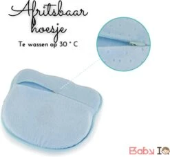 Baby IQ Orthopedisch Baby Hoofdkussen – Traagschuim – Tegen Plat Achterhoofd – Baby Kussen Plat Hoofd - Kraamcadeau – Blauw – Incl Gratis Bandana Slabber -Babyproducten Korting 1200x1102 2