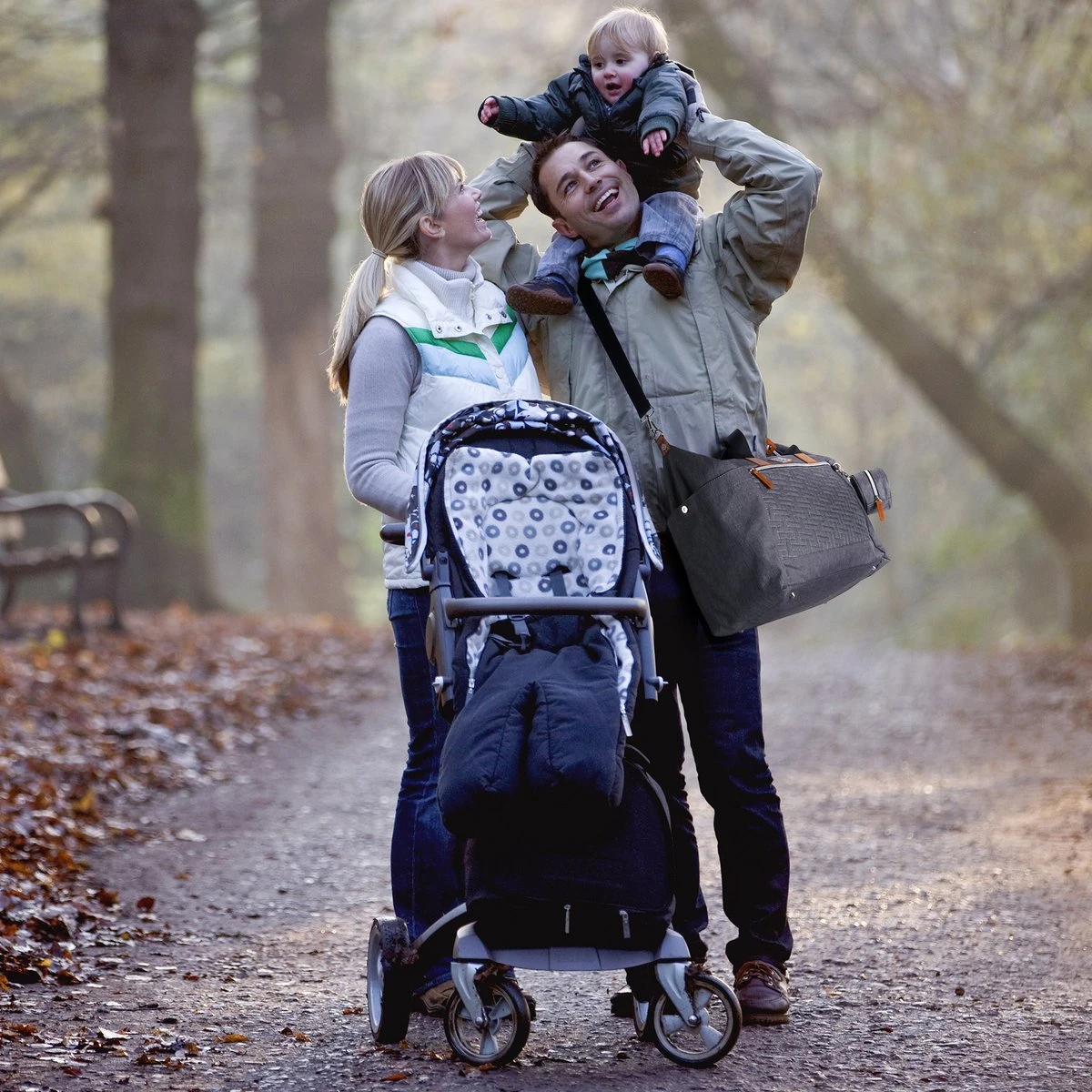 Brisby Slijtvaste Luiertas - Verzorgingstas Groot - Grijs - Inclusief Verschoonmatje - Isoleervakken - Fopspeen Houder - Makkelijk Te Bevestigen Aan De Kinderwagen 8 Brisby Slijtvaste Luiertas - Verzorgingstas Groot - Grijs - Inclusief Verschoonmatje - Isoleervakken - Fopspeen Houder - Makkelijk Te Bevestigen Aan De Kinderwagen - Afbeelding 6