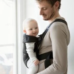 BabyBjörn Draagzak Mini - Cotton - Zwart 22 BabyBjörn Draagzak Mini - Cotton - Zwart -Babyproducten Korting 1200x1200 370