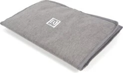 Brisby Slijtvast Verschoonmatje – Voorzien Van Een Klittenbandsluiting Voor Gemakkelijke 1-Hands Bediening - Donkergrijs 11 Brisby Slijtvast Verschoonmatje – Voorzien Van Een Klittenbandsluiting Voor Gemakkelijke 1-Hands Bediening - Donkergrijs -Babyproducten Korting 1200x715