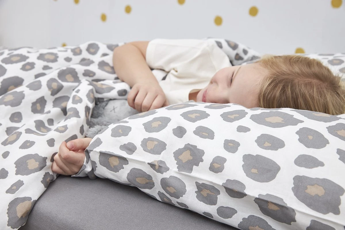 Meyco Panter Dekbedovertrek Peuter - Neutral - 120x150 Cm 4 Meyco Panter Dekbedovertrek Peuter - Neutral - 120x150 Cm - Afbeelding 2