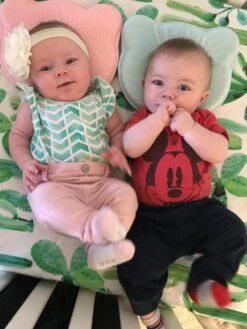 Baby IQ Orthopedisch Baby Hoofdkussen – Traagschuim – Tegen Plat Achterhoofd – Kraamcadeau –Roze – Incl Bandana Slabber 21 Baby IQ Orthopedisch Baby Hoofdkussen – Traagschuim – Tegen Plat Achterhoofd – Kraamcadeau –Roze – Incl Bandana Slabber -Babyproducten Korting 900x1200 43