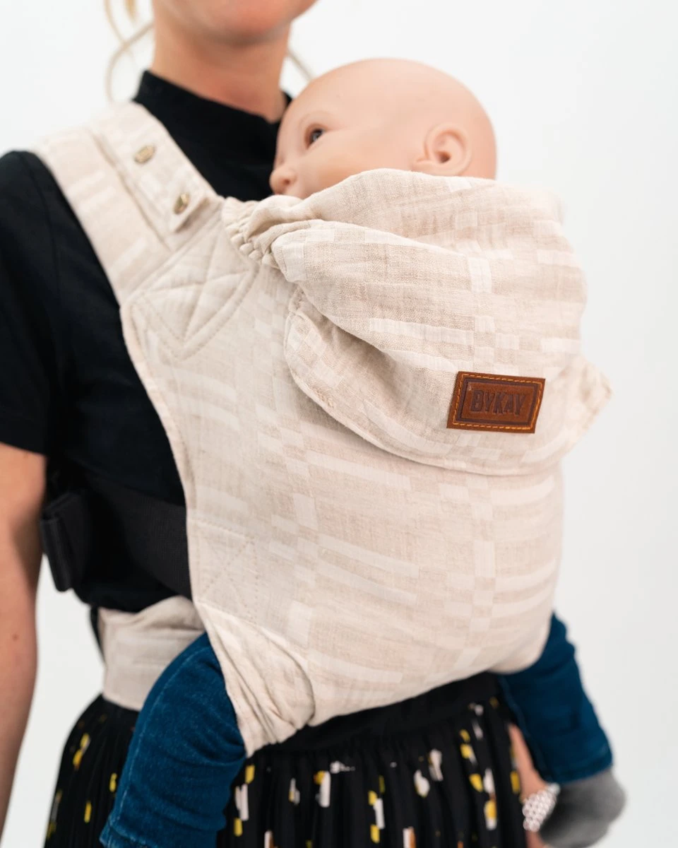 ByKay - Draagzak - Click Carrier Classic - Sand Blocks Summer - Organic Linnen/Cotton 8 ByKay - Draagzak - Click Carrier Classic - Sand Blocks Summer - Organic Linnen/Cotton - Afbeelding 6