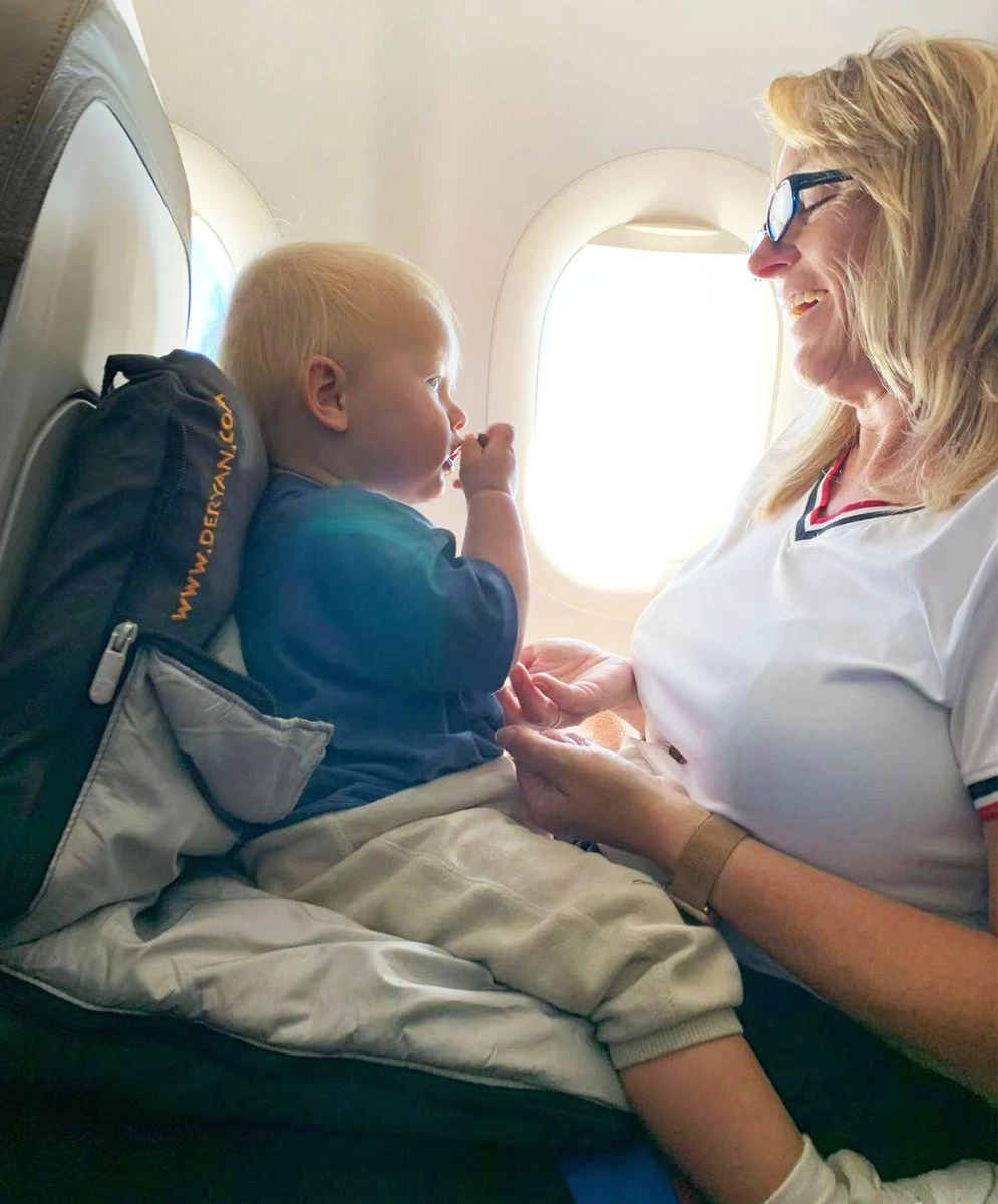 Deryan AirTraveller Vliegtuigbedje - Reiskussen Met Matras - Compact Opgevouwen 16 Deryan AirTraveller Vliegtuigbedje - Reiskussen Met Matras - Compact Opgevouwen - Afbeelding 14